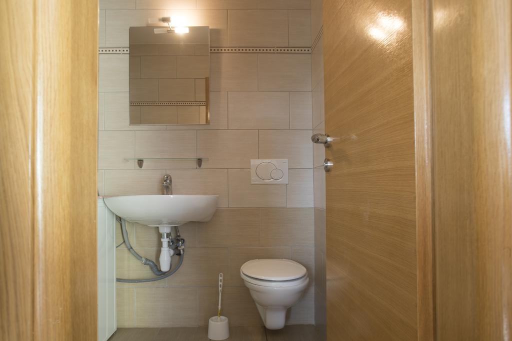 Jela Apartments Nin Exterior foto
